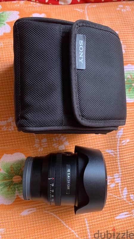 sony lens 24mm f 1.4 used like new GM 6