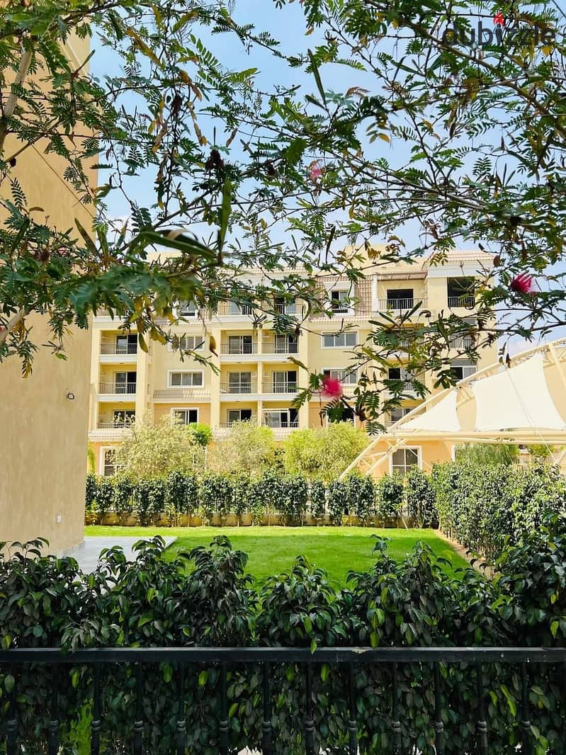 For sale, a studio of 81 m with a view of the lagoon, directly on the Suez Road, in Sarai 3