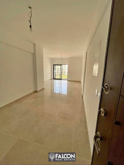 150-meter apartment, fully finished, ready for delivery, in Al-Fustat Compound, directly on Salah Salem