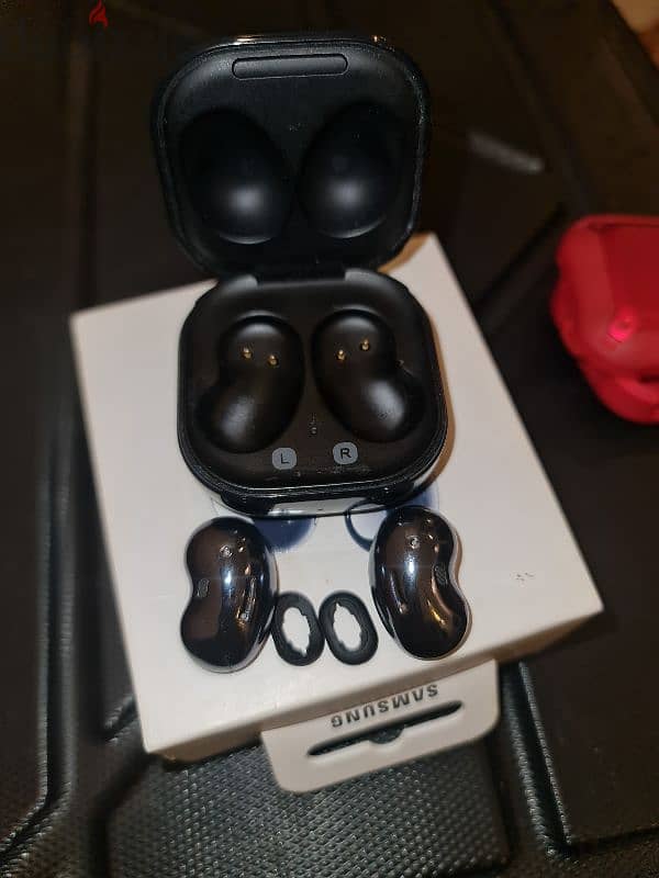 Samsung galaxy buds live 2