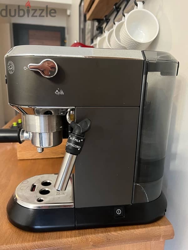 delonghi coffe machine 1