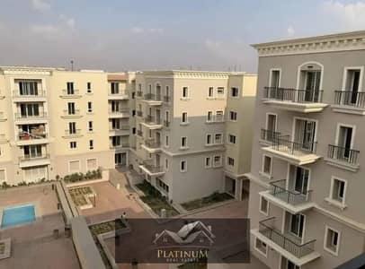 شقه  163م للبيع متشطبه بالكامل بالتكييفات  كمبوند village west