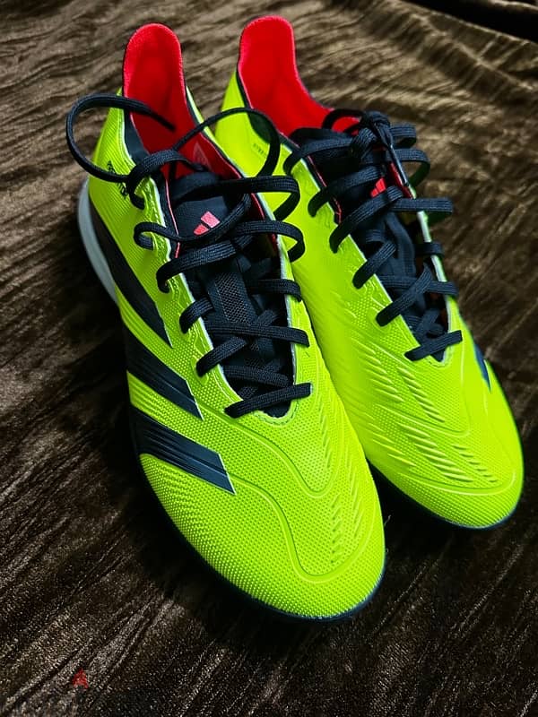 PREDATOR 24 LEAGUE LOW TURF SOCCER SHOES 5