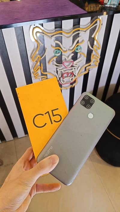 realme c15