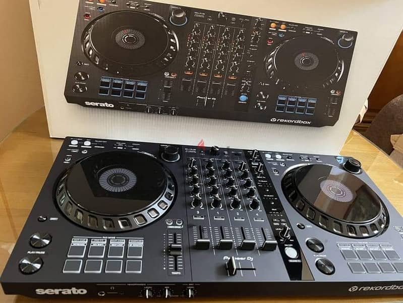 Pioneer DDJ-FLX6 4-channel DJ controller 0