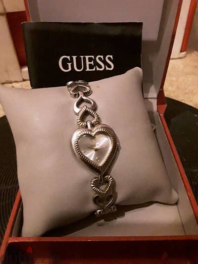 ساعة Guess اوريجينال حريمى