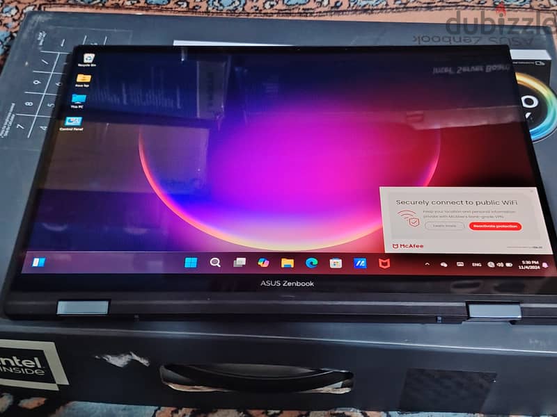 أسوس 1x2 تاتش  زيرو Asus Zenbook flip i5 1340p 14" 2.8k oled 8g 512g 3