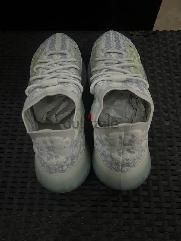 yeezy 380 Alien Blue size 48 1