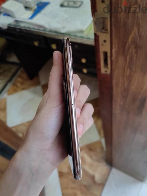 Xs max 256  بطاريه %98 4