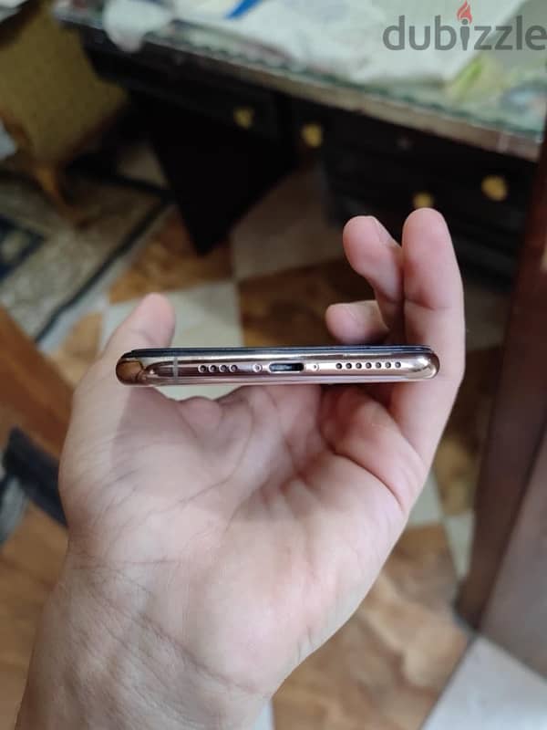 Xs max 256  بطاريه %98 6