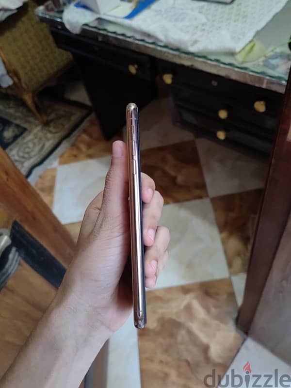 Xs max 256  بطاريه %98 7