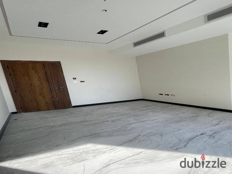 Office 120 sqm for Sale in Three  Sixty, Golden Square 2