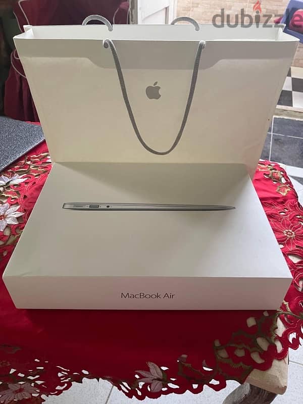 Apple MacBook Air 13.3 inch - Early 2015 3