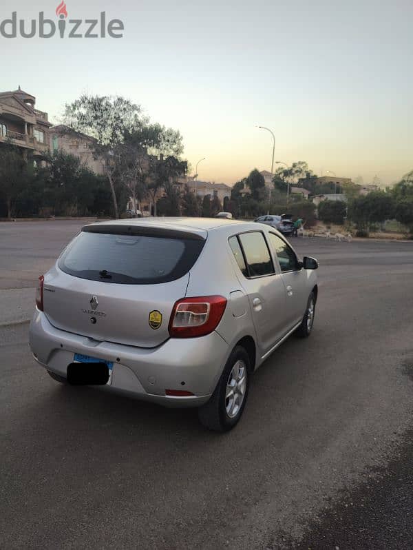 Renault Sandero 2015 3