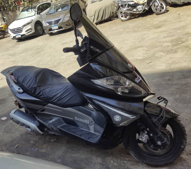 Benelli Zafferano 250 CC Scooter بينللى زافيرانو 1