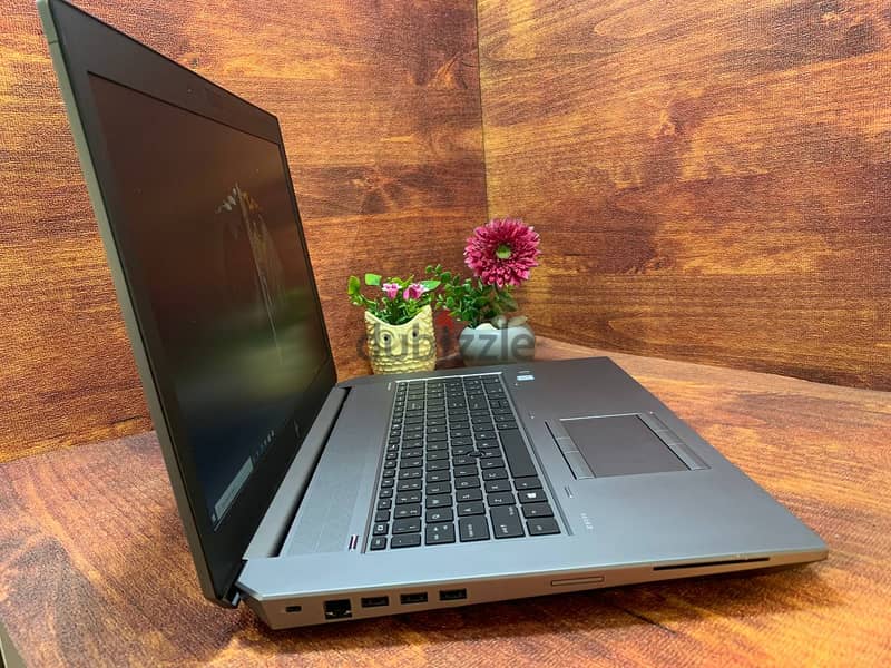 HP Zbook17 G6 i9-9880H With Nvidia Quadro rtx3000 2