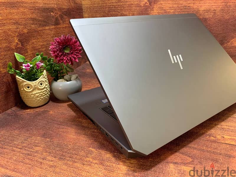 HP Zbook17 G6 i9-9880H With Nvidia Quadro rtx3000 3