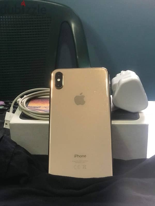 ايفون xs max 1