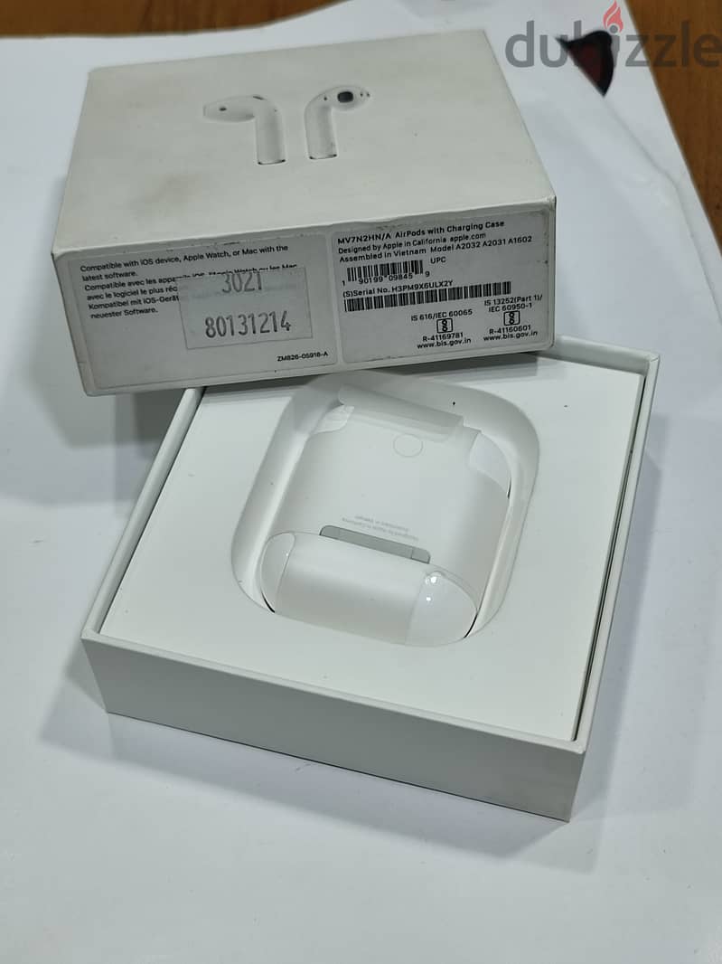 Apple Airpods 2nd Gen With Charging Case White 4