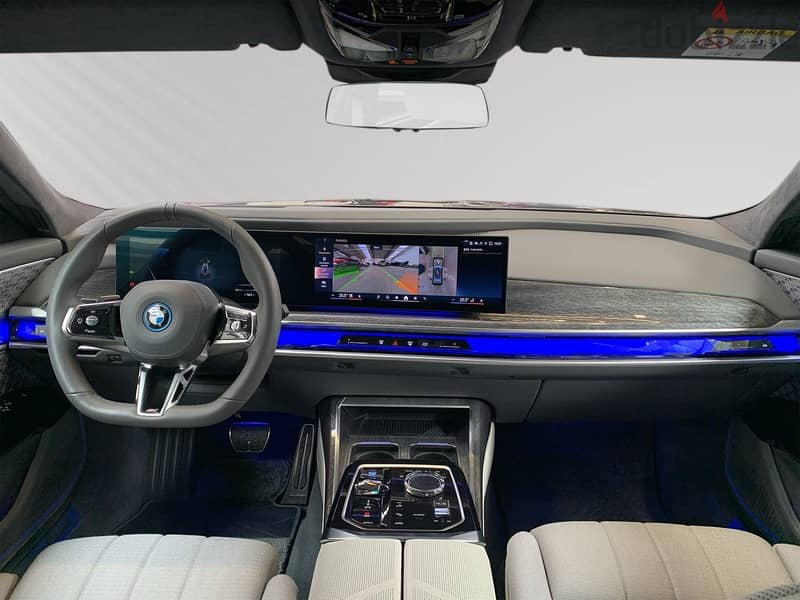 استيراد مبادرة المغتربين - BMW i7 eDrive 50 Msport - بي ام دبليو 3