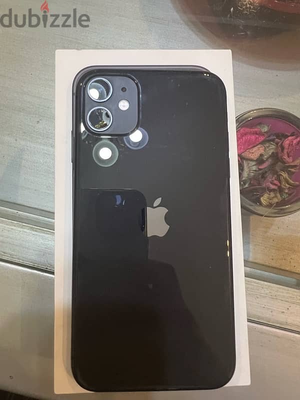 iPhone  11 3