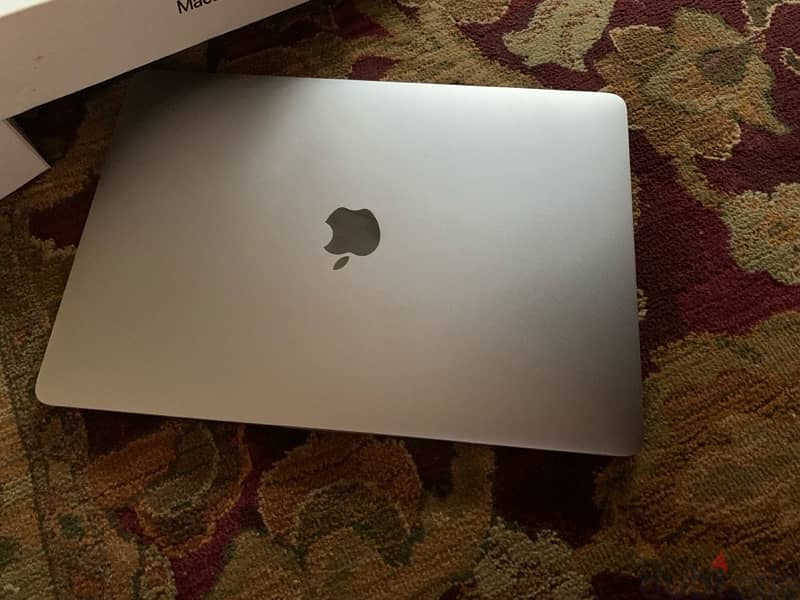 13.3-inch MacBook Pro 2017 1