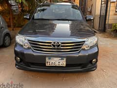 Toyota Fortuner 2014 0