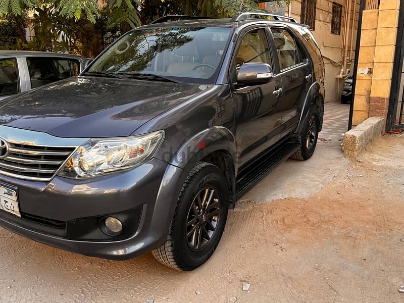 Toyota Fortuner 2014 1