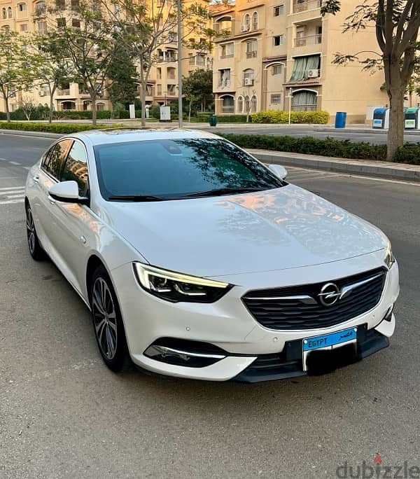 Opel Insignia Exclusive top line 2020 1