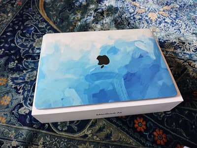 MacBook Air M1 في حالة مميزة