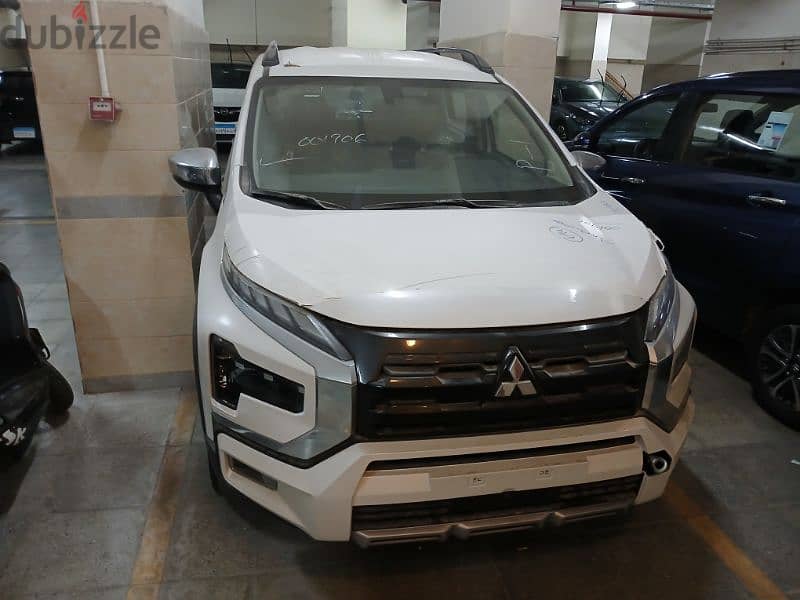 Mitsubishi Xpander  Cross premium 2024 0