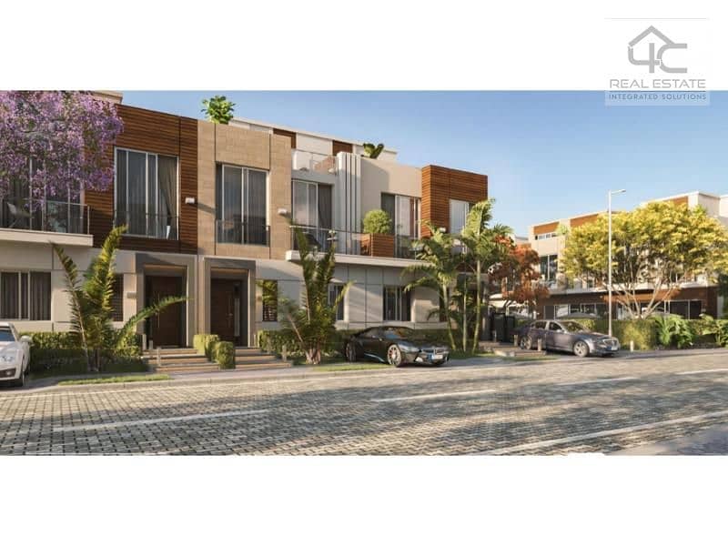 For sale town house middle 225 m prime location at the lowest price in Azzar 2 compound 4