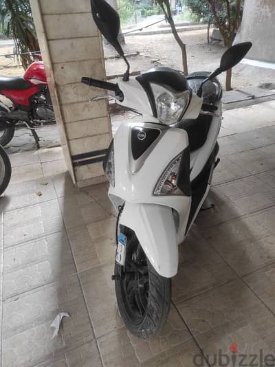 sym st 200cc