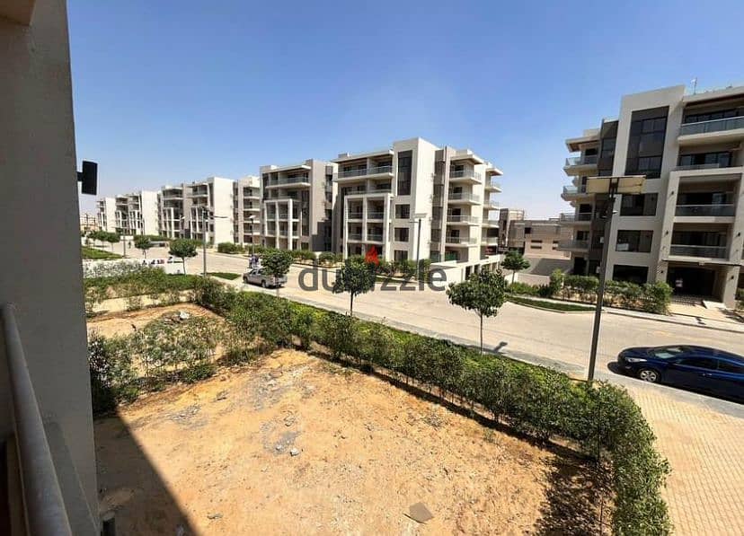 شقة بجاردن استلام فوري بمقدم تعاقد متشطبة بالكامل في كمبوند ذا ادريس ايست Address East NEW CAIRO 5