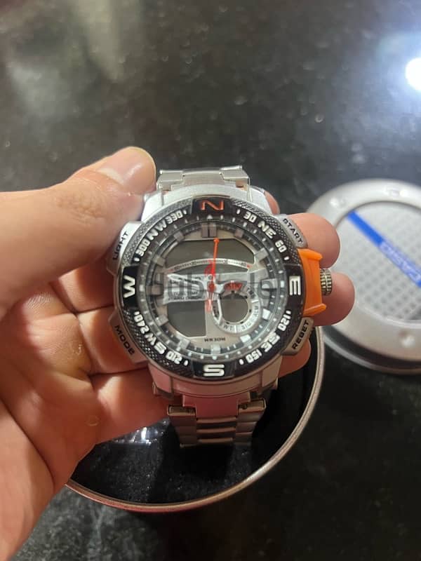 ساعة casio c- shock اصلية 1