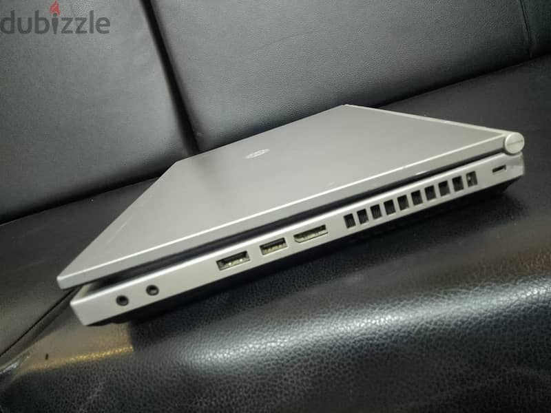 لاب توب hp سعره 2250 جيل 2    معالج i5 خش خلص علي طول 2