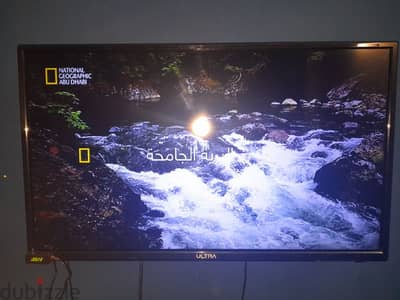 شاشة Ultra LED 32 كسر زيرو بحالة جيدة