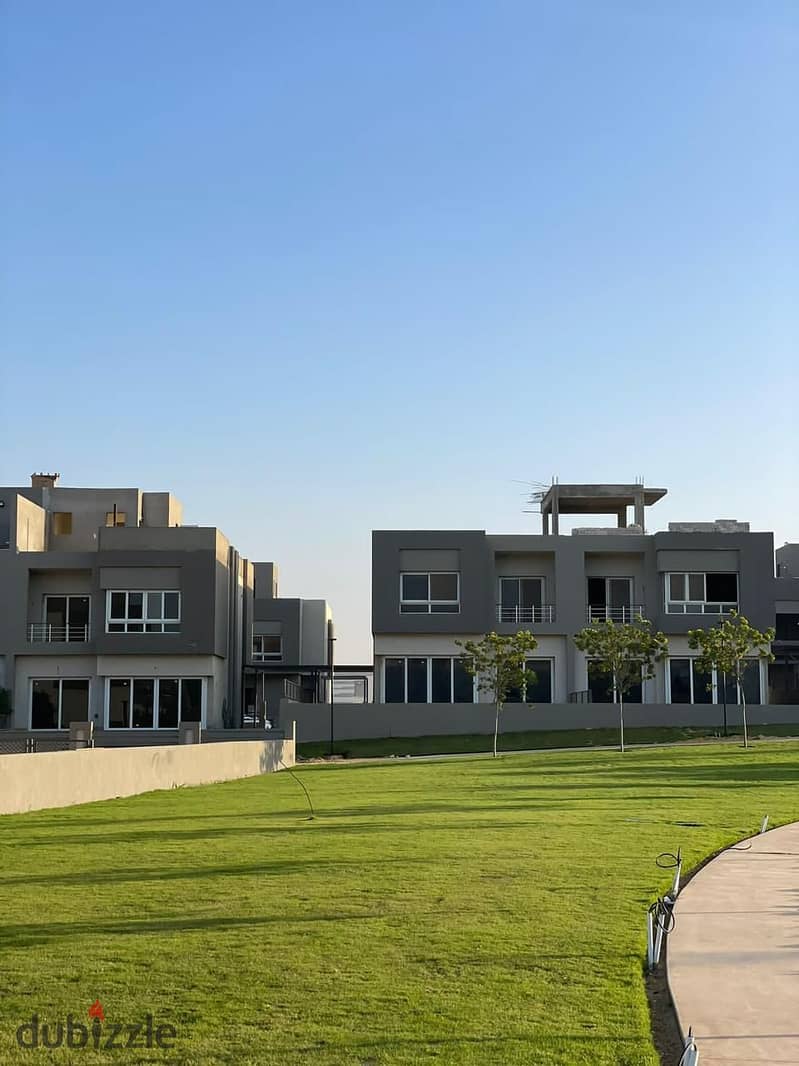 Immediate delivery Twin House, 395m², in ETAPA Compound, Sheikh Zayed, with installment options for 10 years. 1