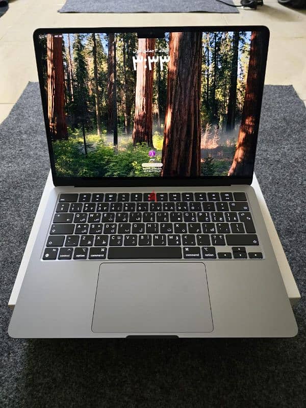 MacBook Air M3 2024 13in 0