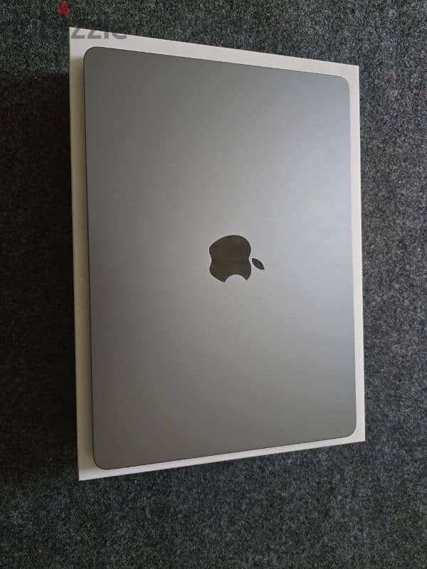 MacBook Air M3 2024 13in 3