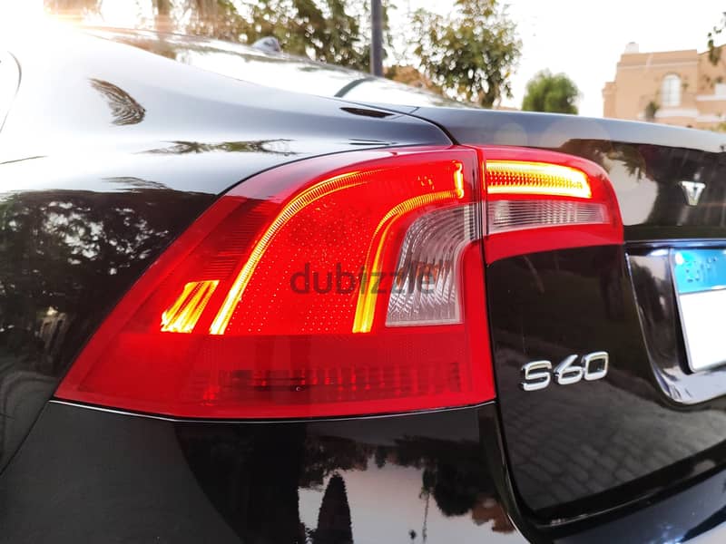 Volvo s60 2015 Black Edition 16