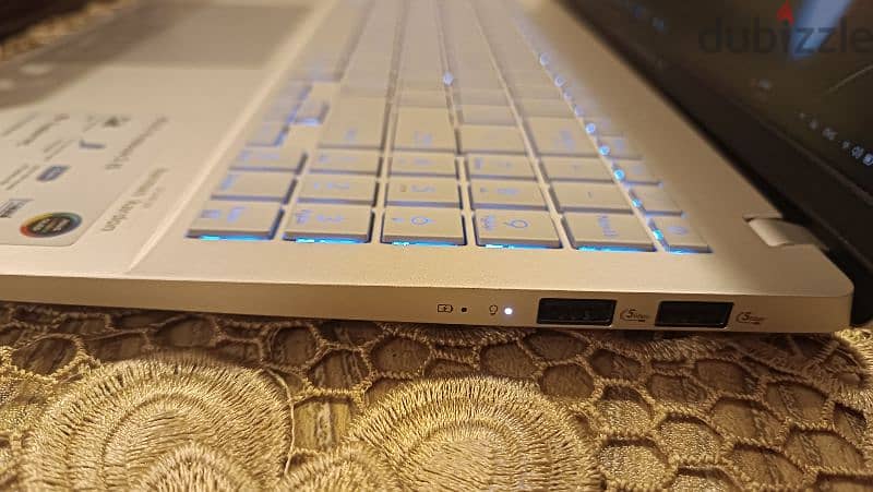 Asus vivobook S15 - SnapDragon X Elite 7