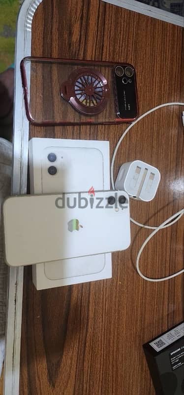 iphone 11 128 white للبيع 4