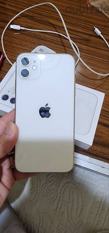 iphone 11 128 white للبيع 9