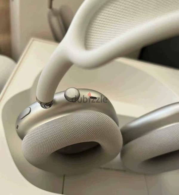 apple airpods max gen 1 2