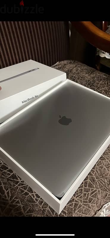 macbook air m1  لسه ف الضمان 1