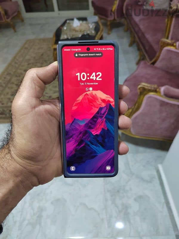 Samsung z fold 5 as new لسه بالضمان سنه 1