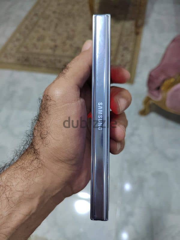 Samsung z fold 5 as new لسه بالضمان سنه 4