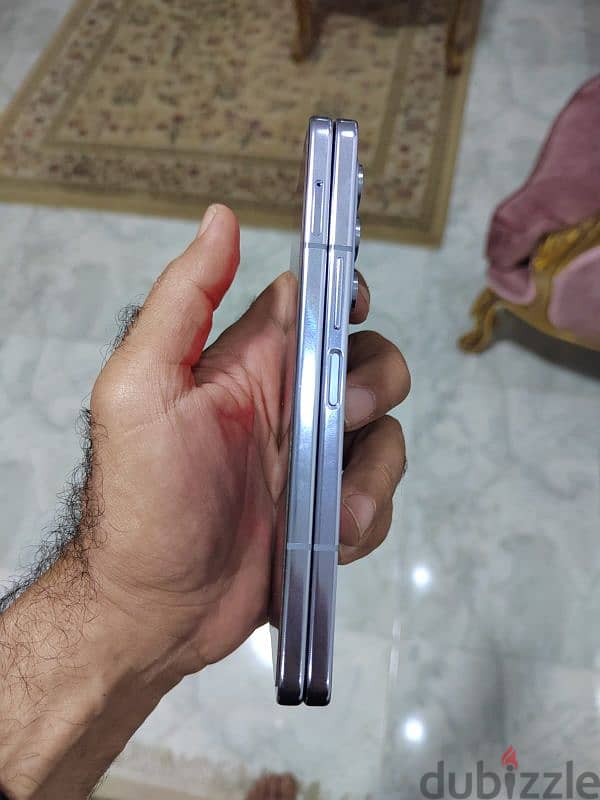 Samsung z fold 5 as new لسه بالضمان سنه 7