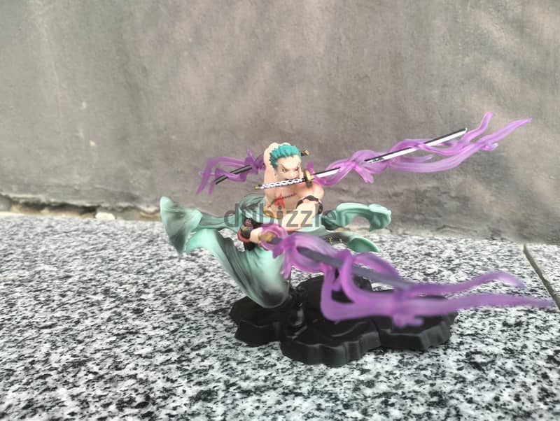 zoro figure 0